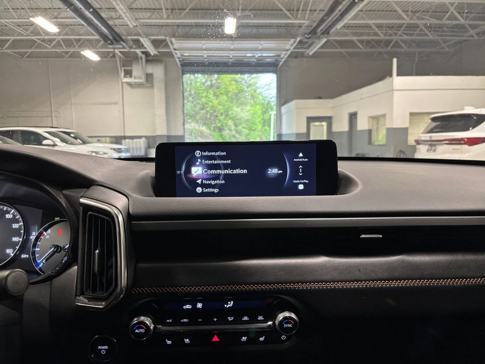 2025 Mazda CX-50 - Image 17 of 31