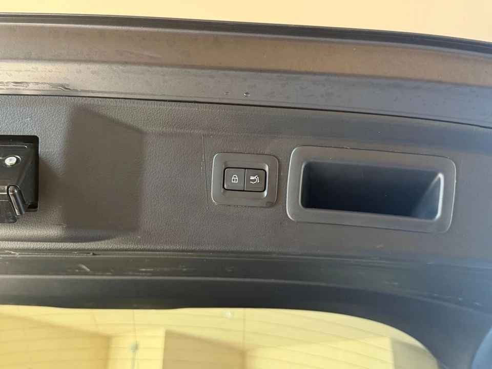 2025 Mazda CX-50 - Image 22 of 31