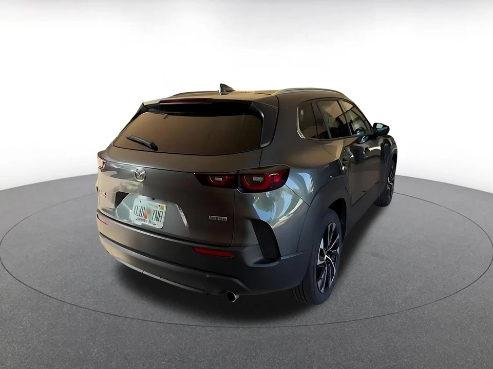 2025 Mazda CX-50 - Image 13 of 31