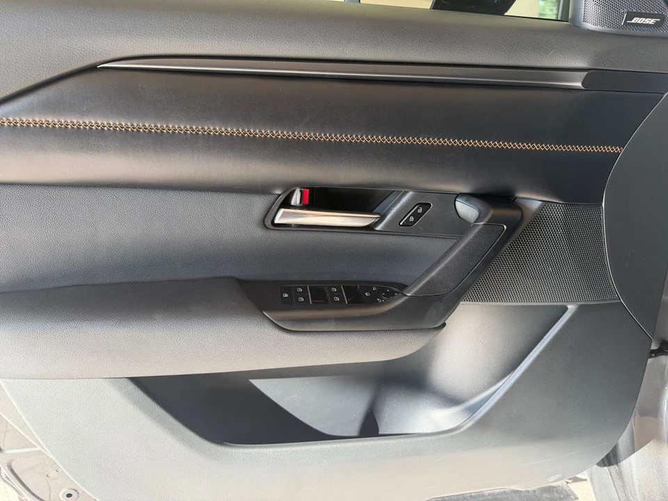 2025 Mazda CX-50 - Image 20 of 31