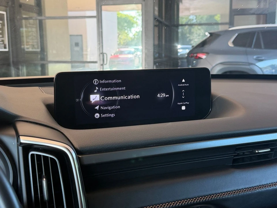 2025 Mazda CX-50 - Image 17 of 31