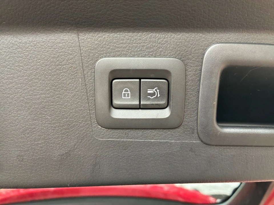 2025 Mazda CX-50 - Image 20 of 31