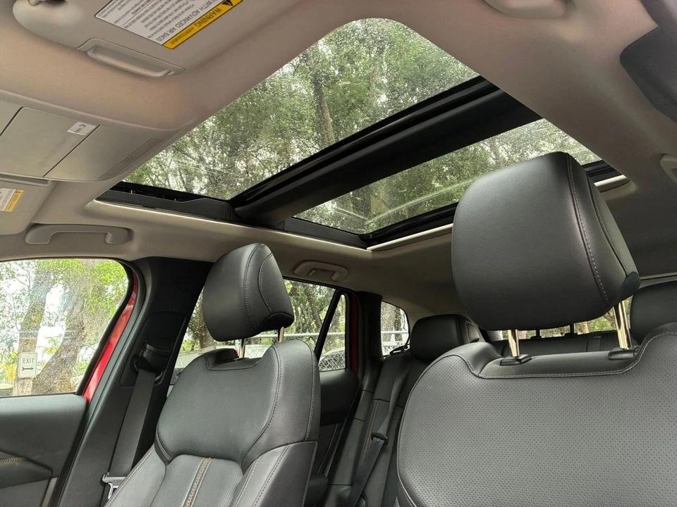 2025 Mazda CX-50 - Image 26 of 31