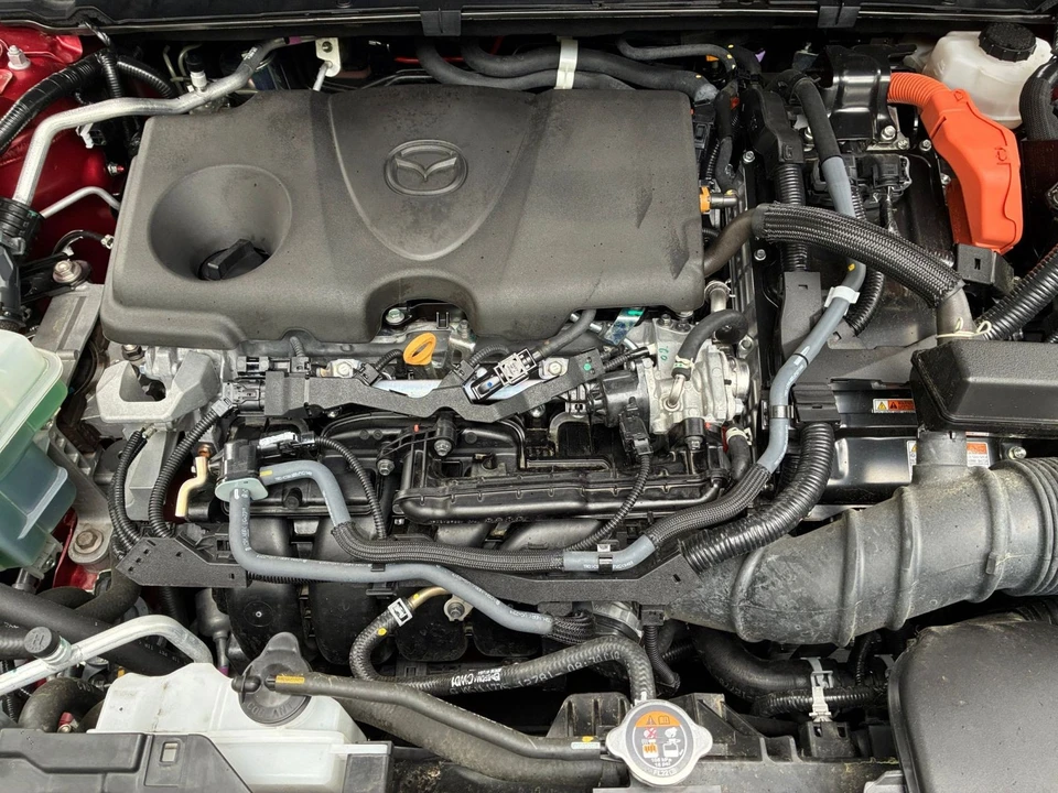 2025 Mazda CX-50 - Image 30 of 31