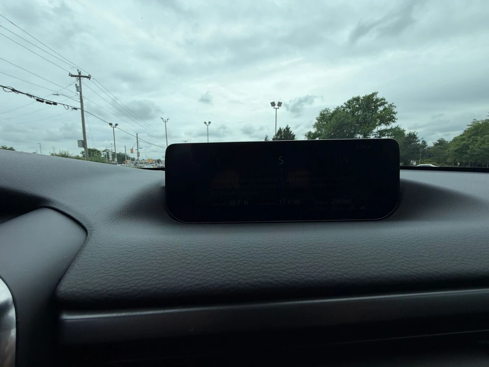 2025 Mazda CX-50 - Image 21 of 31