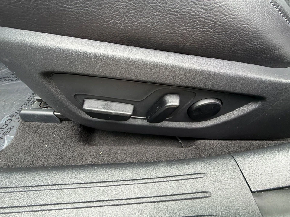 2025 Mazda CX-50 - Image 24 of 31