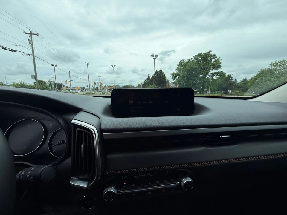 2025 Mazda CX-50 - Image 22 of 31