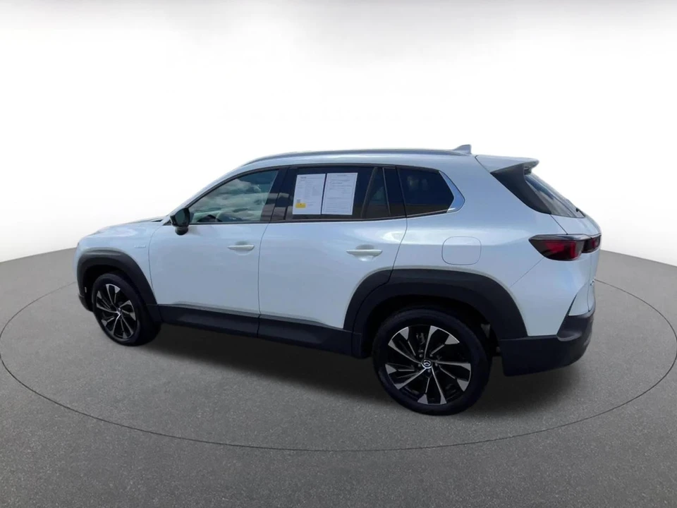 2025 Mazda CX-50 - Image 9 of 31