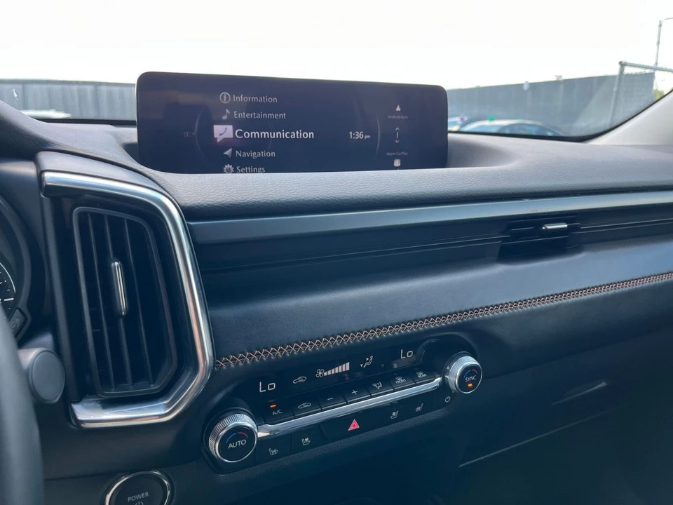 2025 Mazda CX-50 - Image 18 of 31