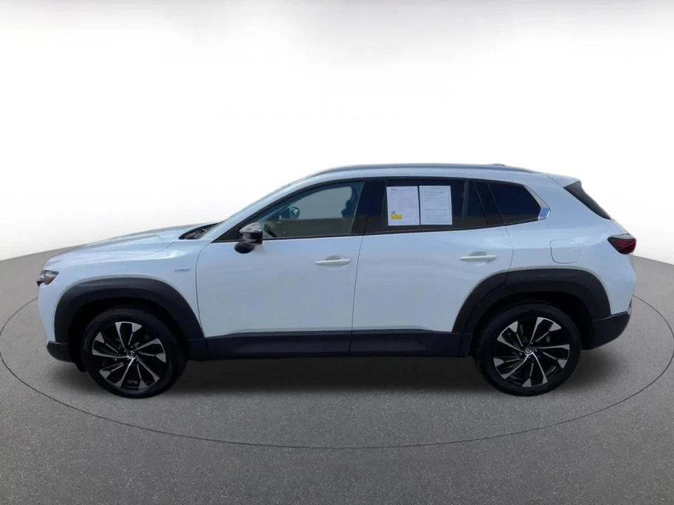 2025 Mazda CX-50 - Image 8 of 31