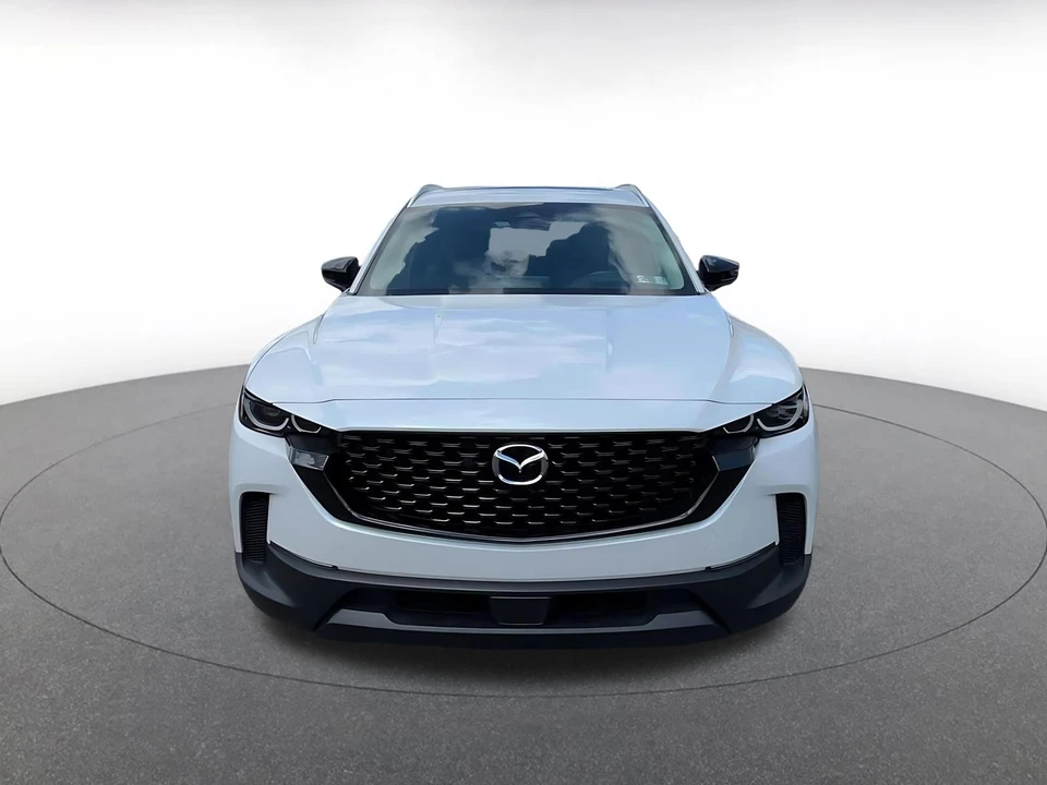 2025 Mazda CX-50 - Image 4 of 31