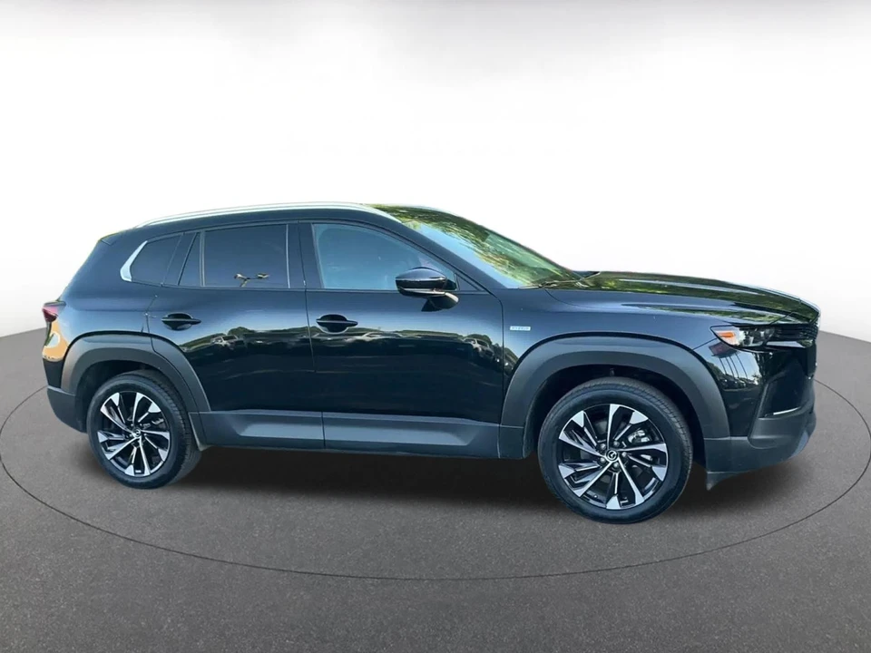 2025 Mazda CX-50 - Image 18 of 31