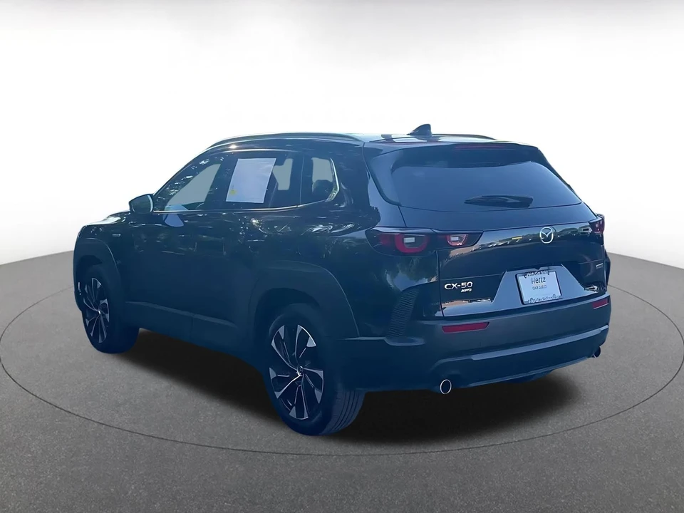 2025 Mazda CX-50 - Image 9 of 31