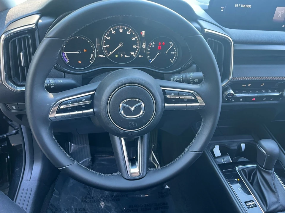 2025 Mazda CX-50 - Image 27 of 31
