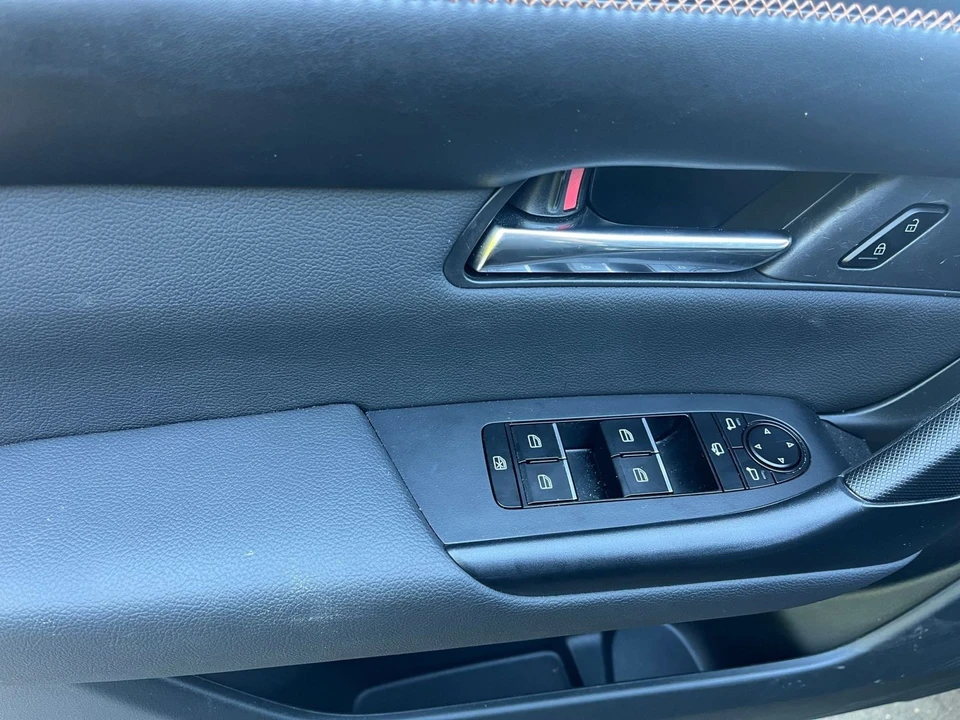 2025 Mazda CX-50 - Image 17 of 31