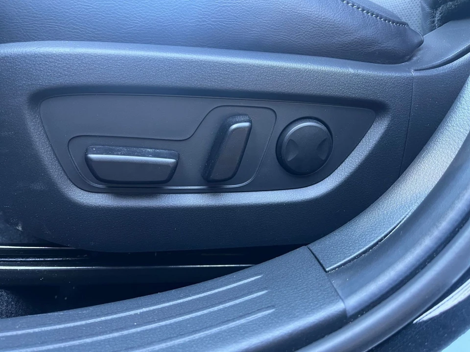 2025 Mazda CX-50 - Image 25 of 31