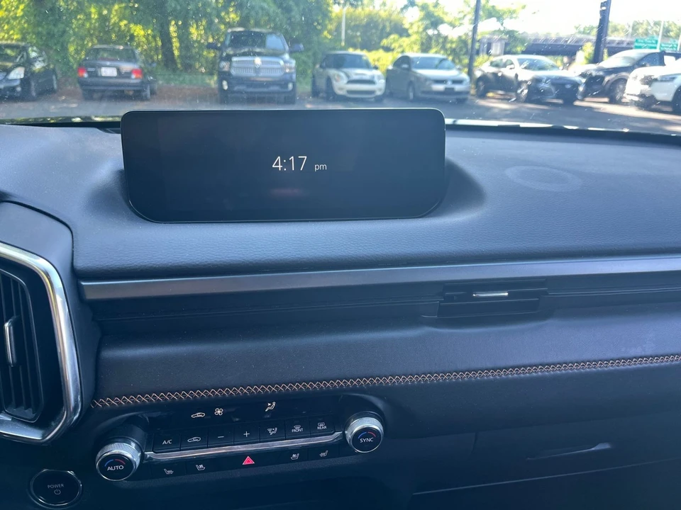 2025 Mazda CX-50 - Image 16 of 31