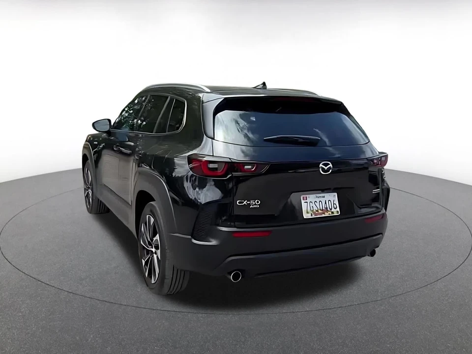 2025 Mazda CX-50 - Image 9 of 31