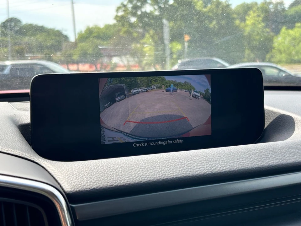 2025 Mazda CX-50 - Image 18 of 31