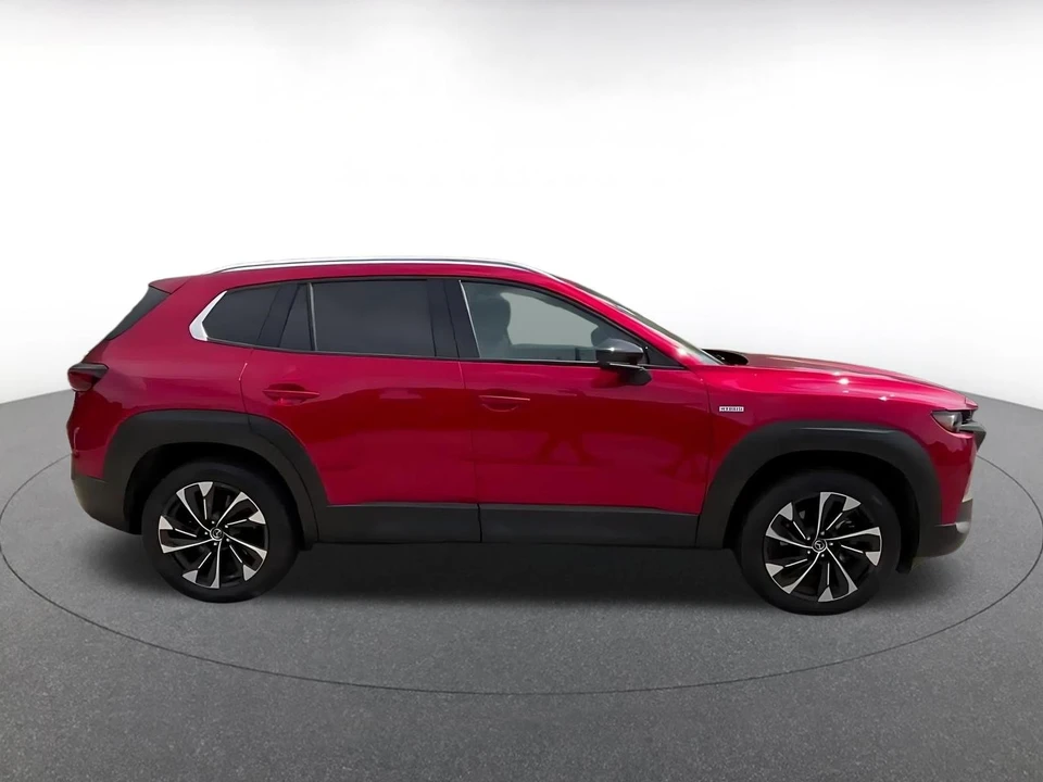 2025 Mazda CX-50 - Image 13 of 31