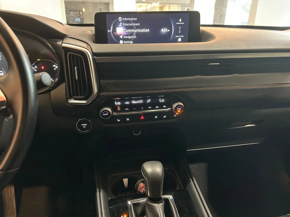 2025 Mazda CX-50 - Image 18 of 31