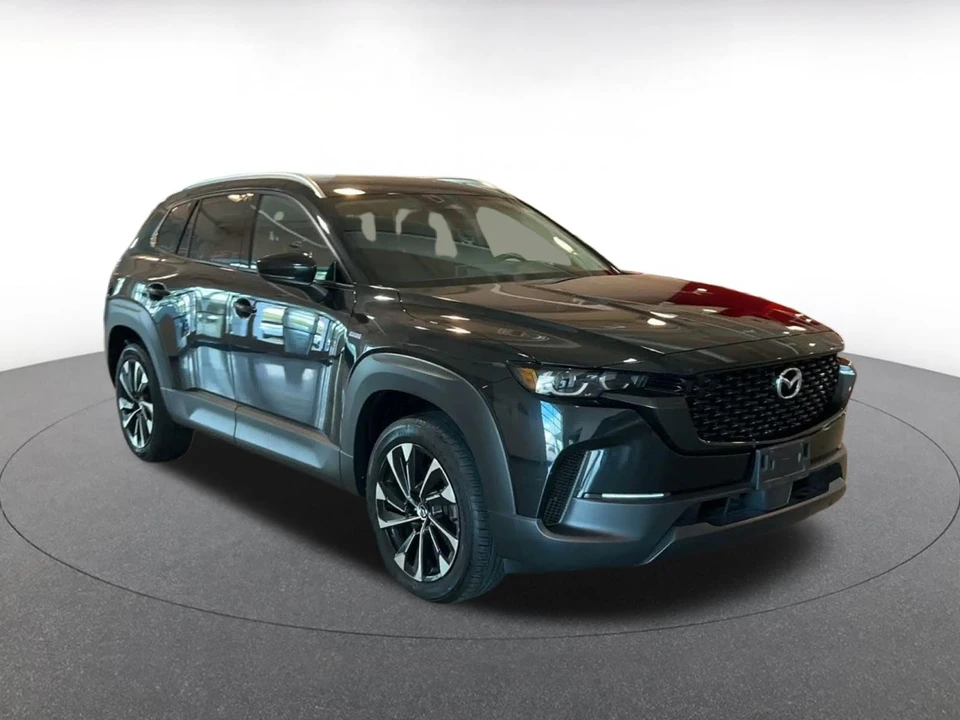 2025 Mazda CX-50 - Image 3 of 31