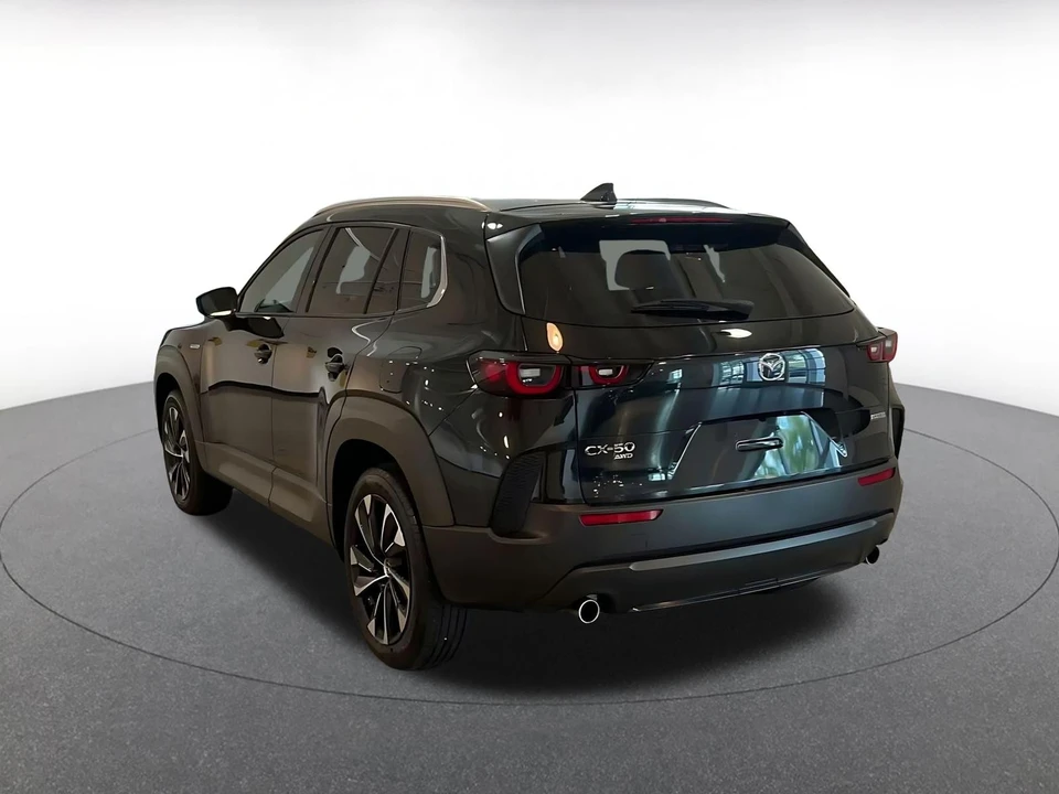 2025 Mazda CX-50 - Image 14 of 31