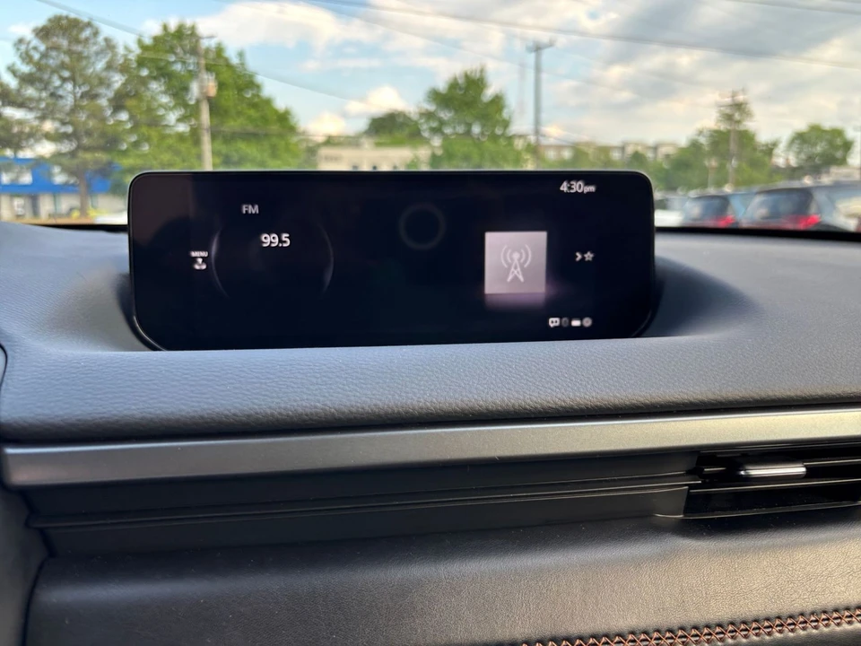 2025 Mazda CX-50 - Image 16 of 31