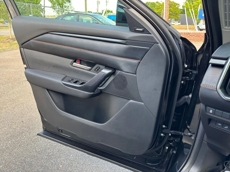 2025 Mazda CX-50 - Image 20 of 31