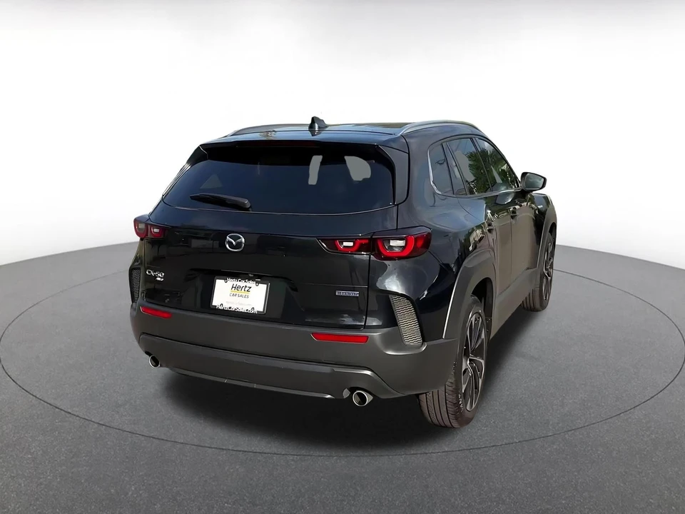 2025 Mazda CX-50 - Image 17 of 31