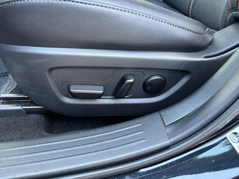 2025 Mazda CX-50 - Image 18 of 31