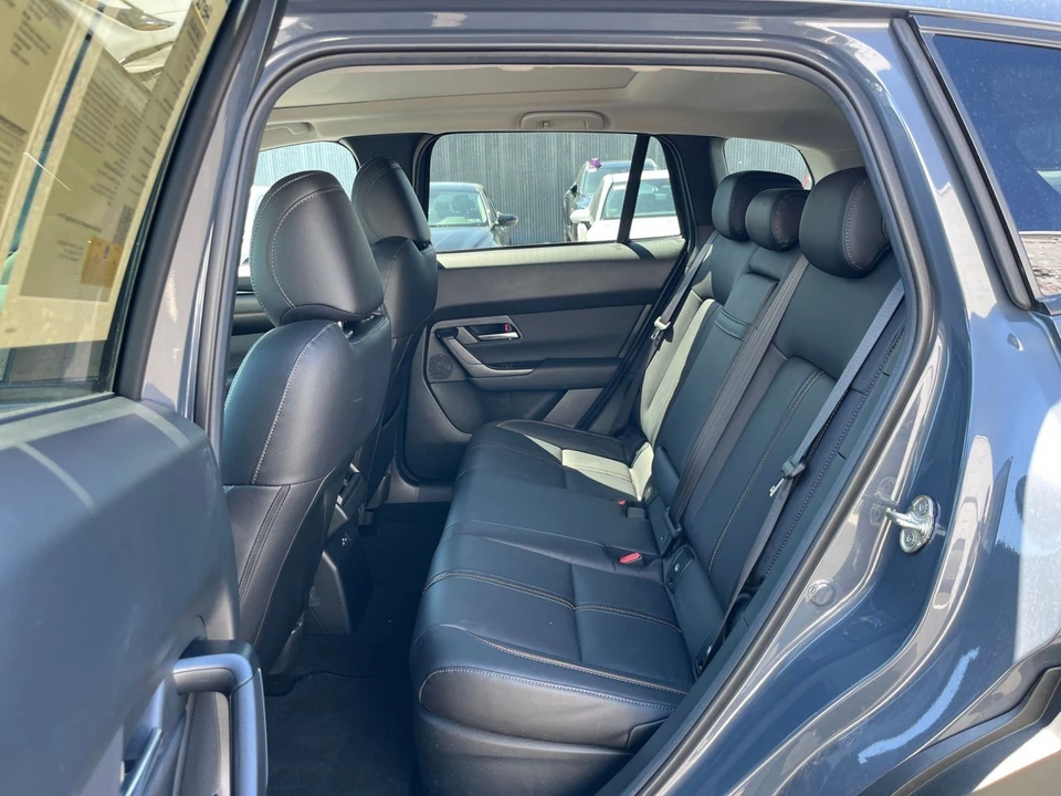 2025 Mazda CX-50 - Image 22 of 31