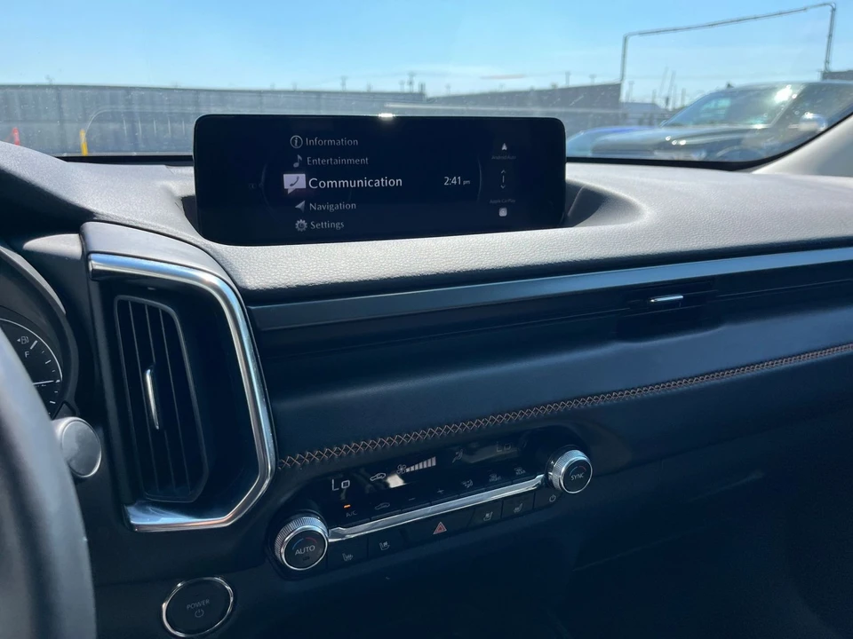 2025 Mazda CX-50 - Image 16 of 31