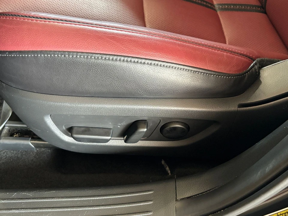 2025 Mazda CX-50 - Image 18 of 31