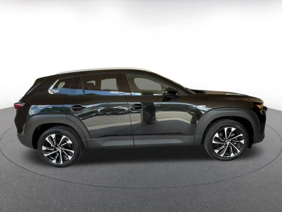 2025 Mazda CX-50 - Image 12 of 31