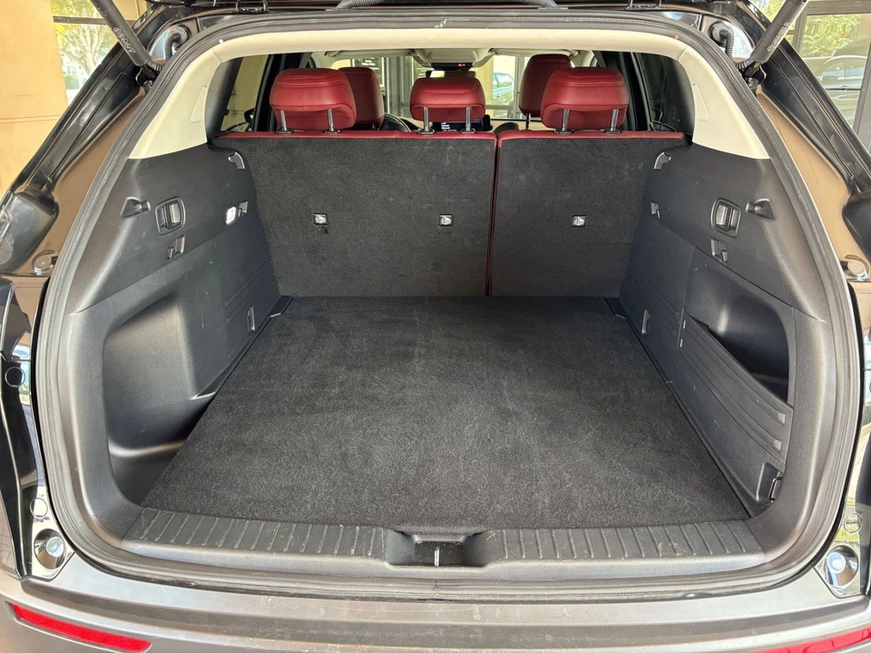 2025 Mazda CX-50 - Image 28 of 31