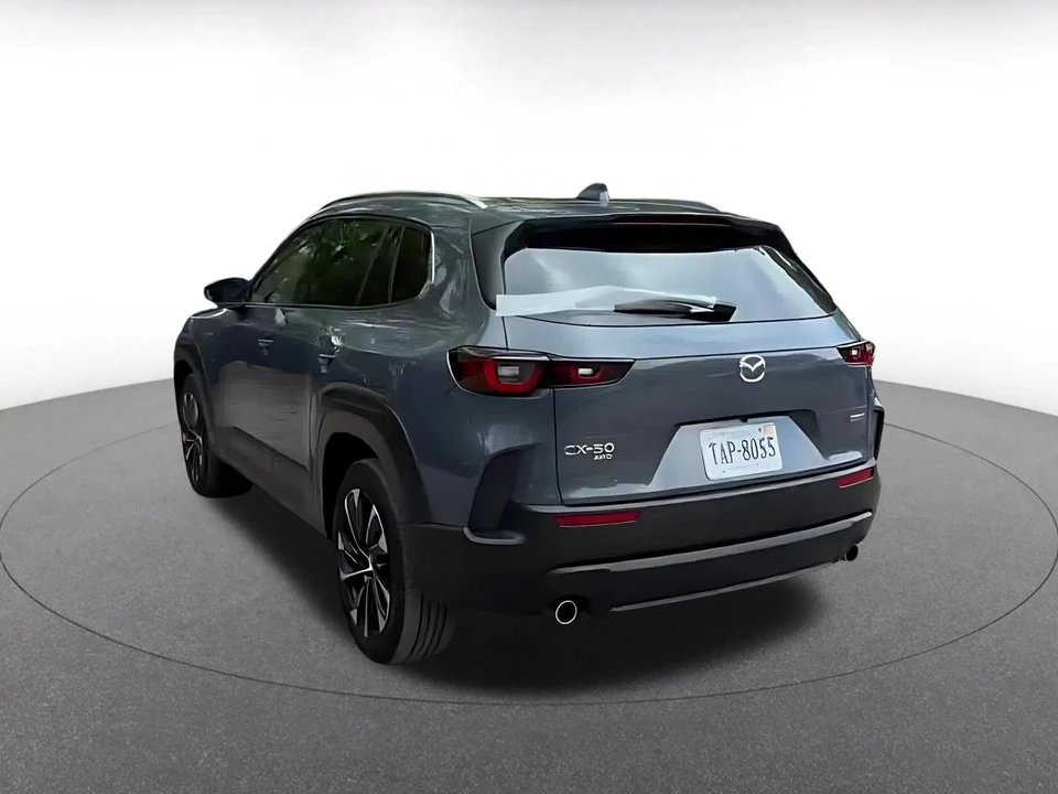 2025 Mazda CX-50 - Image 13 of 31