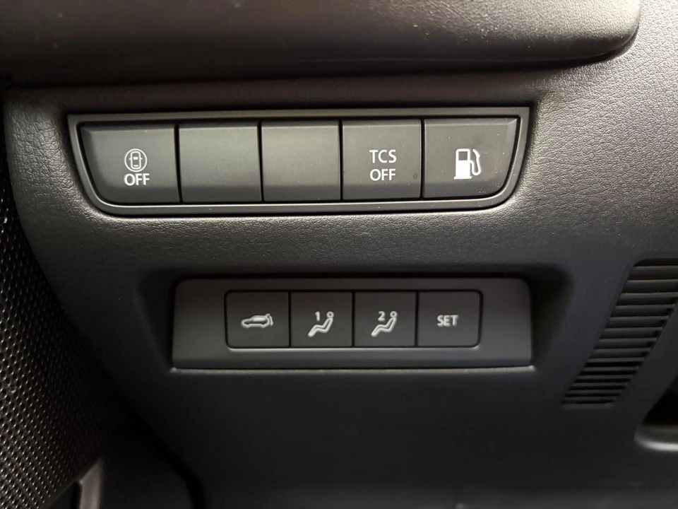 2025 Mazda CX-50 - Image 23 of 31