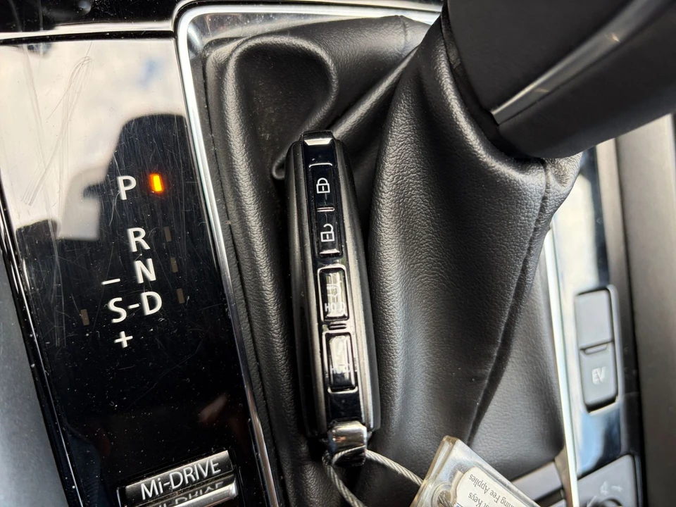 2025 Mazda CX-50 - Image 24 of 31