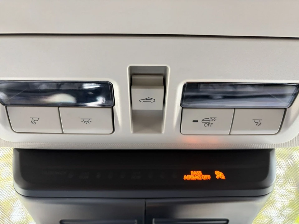 2025 Mazda CX-50 - Image 19 of 31