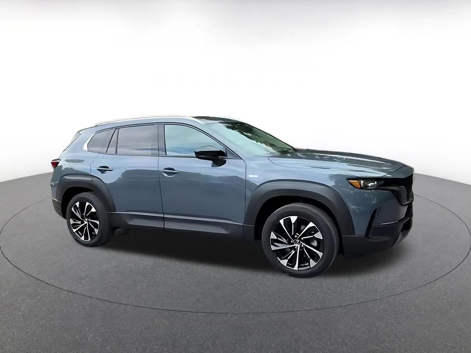 2025 Mazda CX-50 - Image 2 of 31