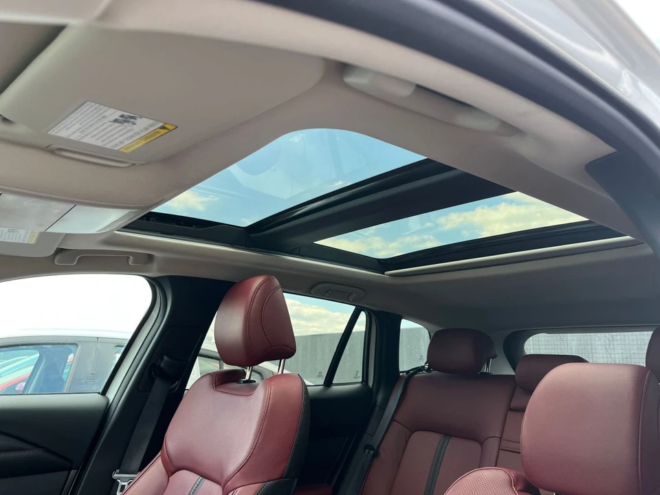 2025 Mazda CX-50 - Image 27 of 31