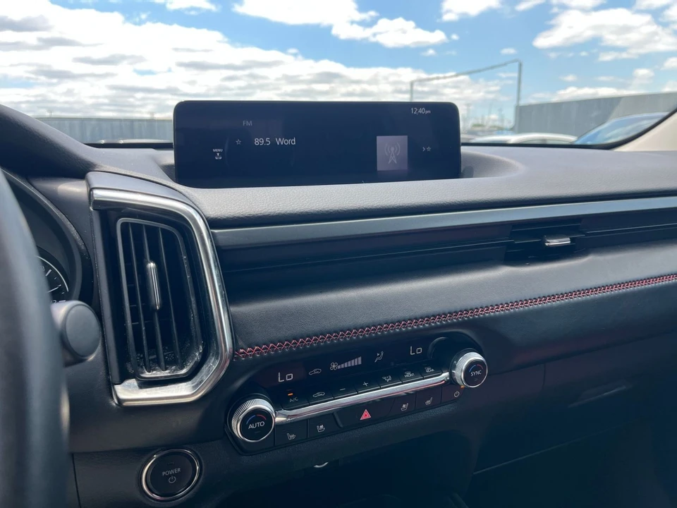 2025 Mazda CX-50 - Image 22 of 31