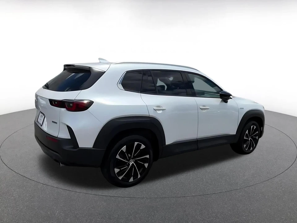 2025 Mazda CX-50 - Image 17 of 31