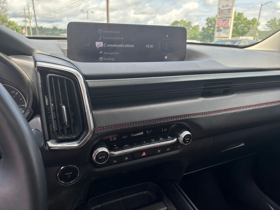 2025 Mazda CX-50 - Image 22 of 31