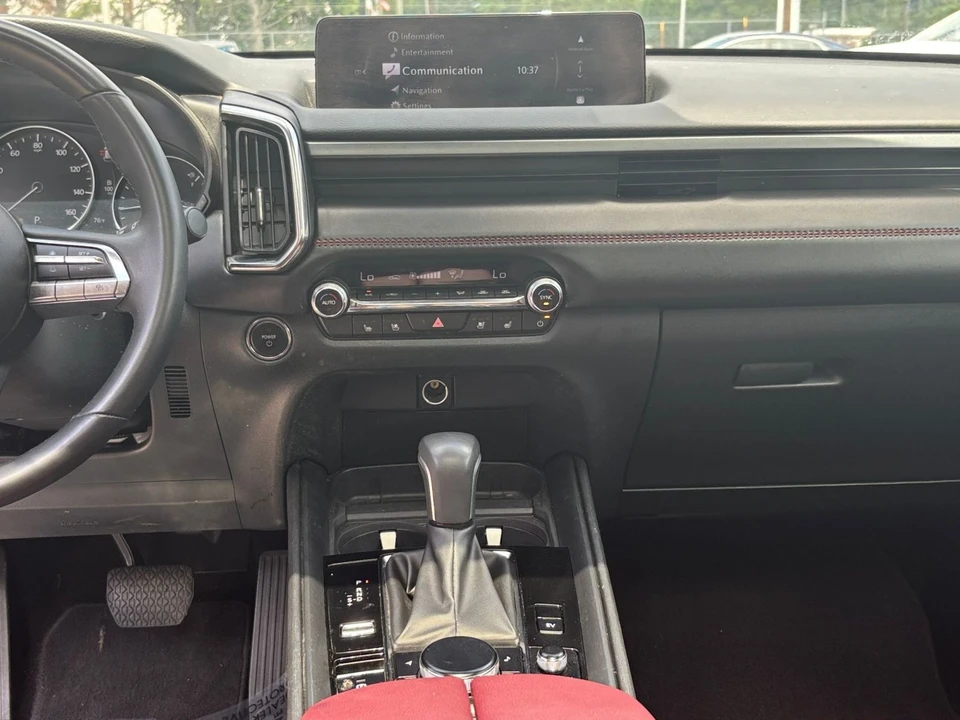 2025 Mazda CX-50 - Image 19 of 31