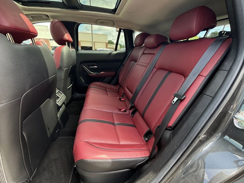2025 Mazda CX-50 - Image 27 of 31