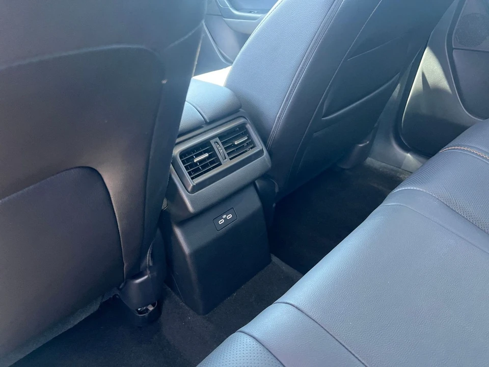 2025 Mazda CX-50 - Image 20 of 31