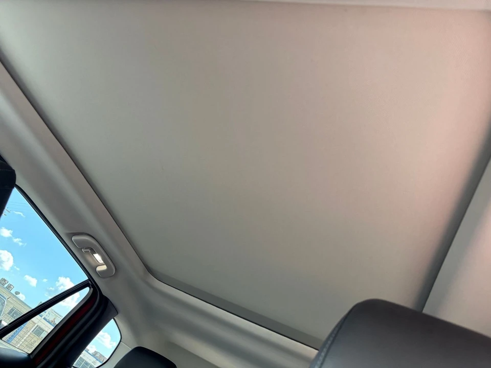 2025 Mazda CX-50 - Image 25 of 31