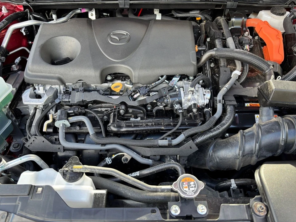 2025 Mazda CX-50 - Image 29 of 31